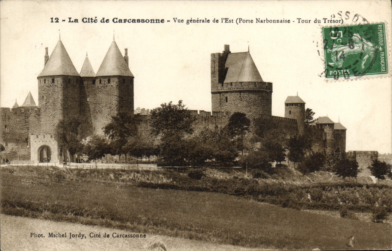 La POSTAL de la VENDIMIA el ISCED de la opinión de Carcasona del este lleva la torre de Narbonnese del Hacienda