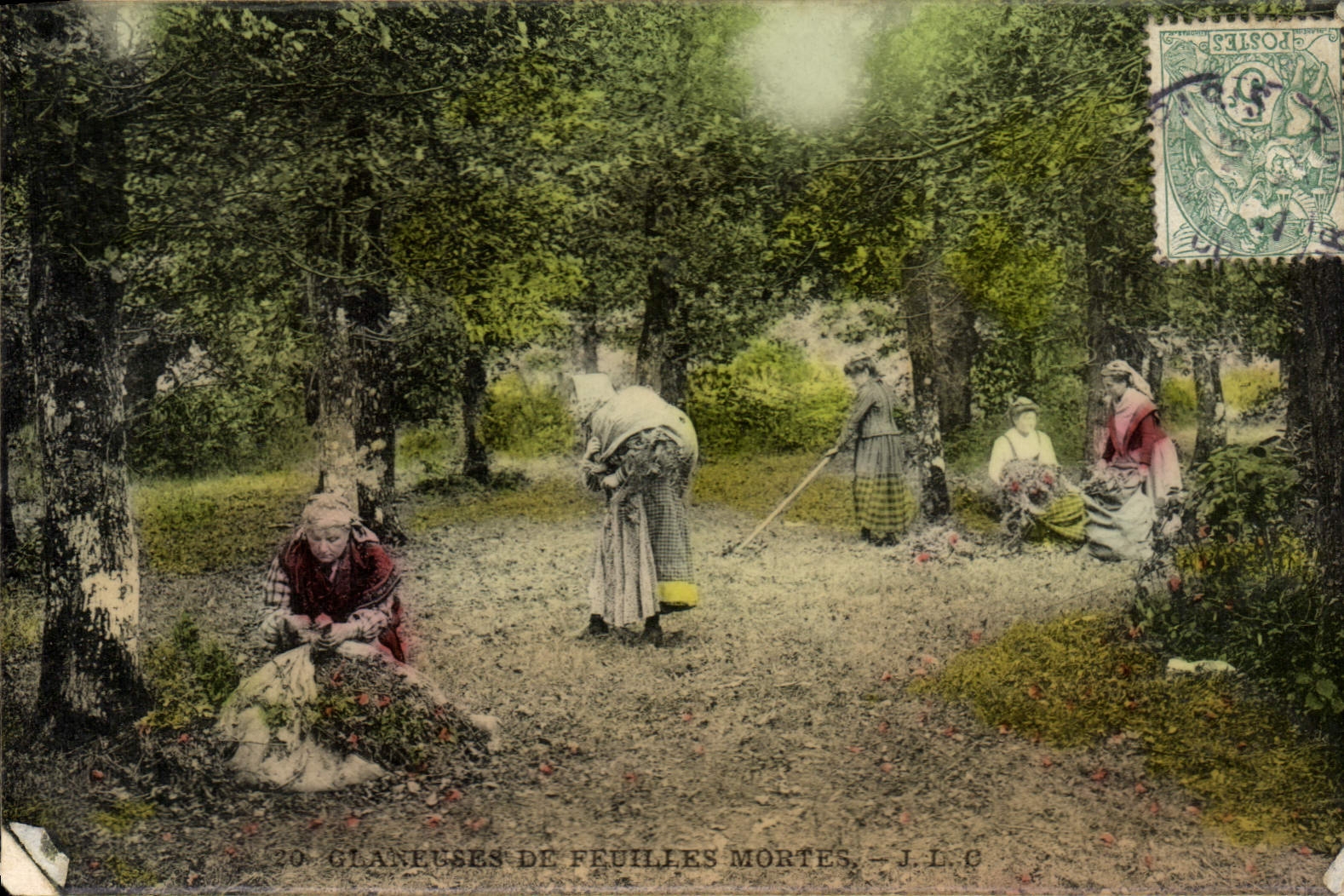 CPA Fantaisie Glaneuses de feuilles mortes 