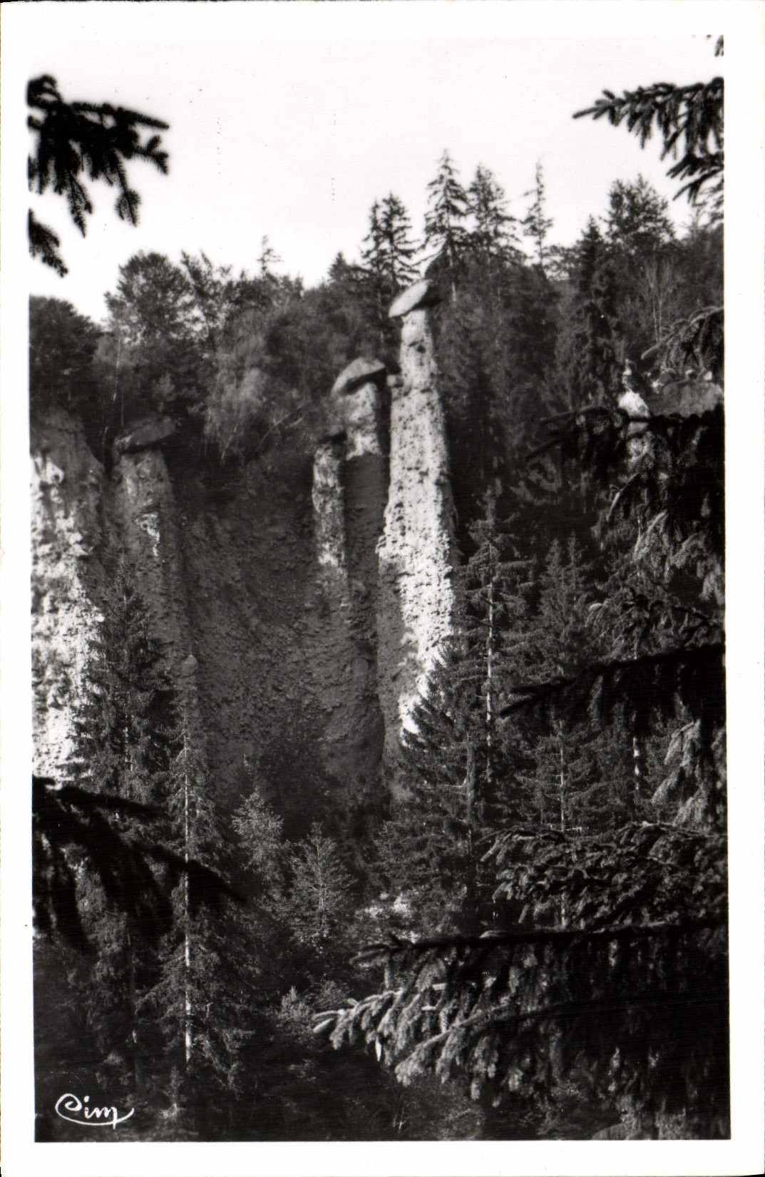 VINTAGE POSTCARD Holy Gervais les Bains chimneys of the fairies
