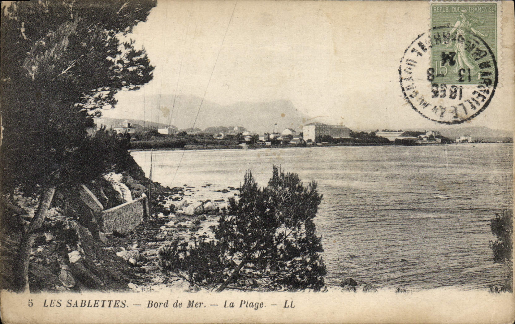 CPA Les Sablettes Bord De Mer La Plage