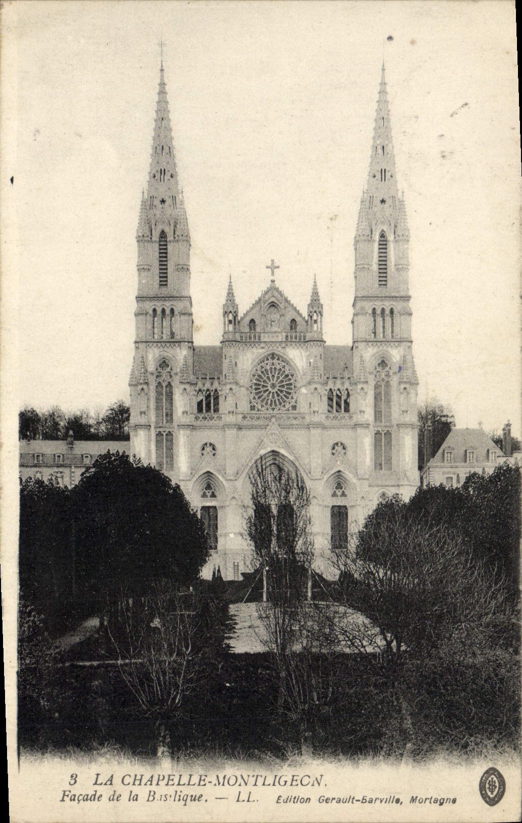 CPA La Chapelle Montligeon Facade De La Basilique