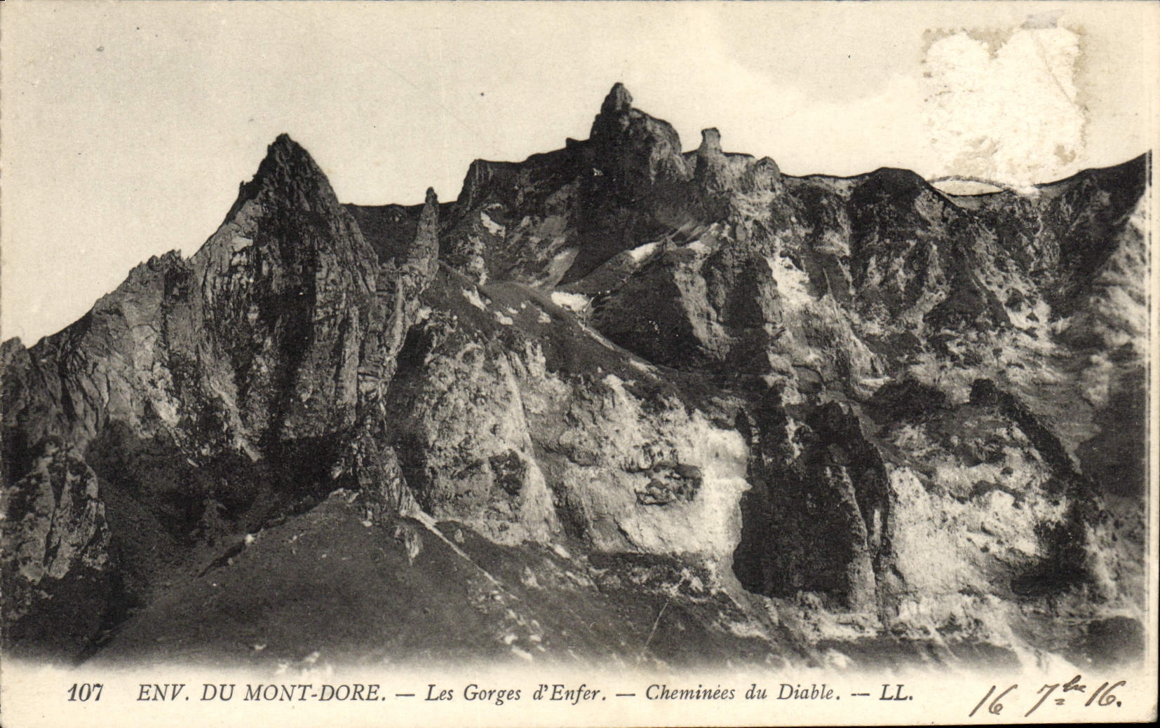 VINTAGE POSTCARD Environs Of the Mount Gilds the Falls Of Hell Chimneys Of the Devil