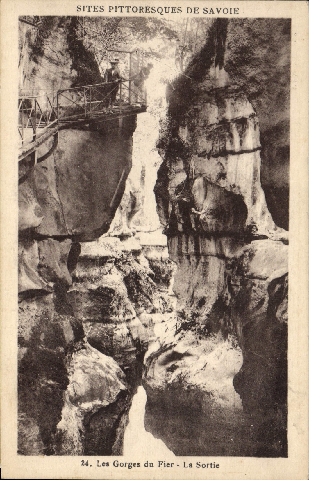 CPA Sites Pittoresques De Savoie Les Gorges Du Fier La Sortie