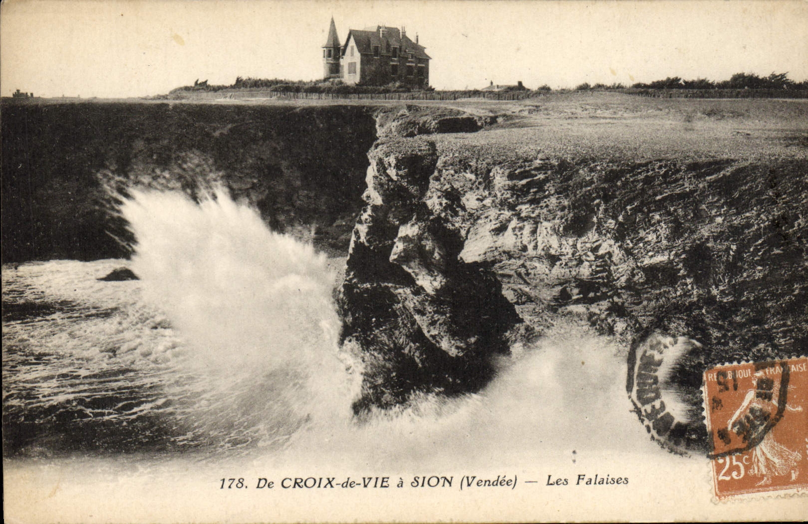 CPA De Croix De Vie Sion Les Falaises