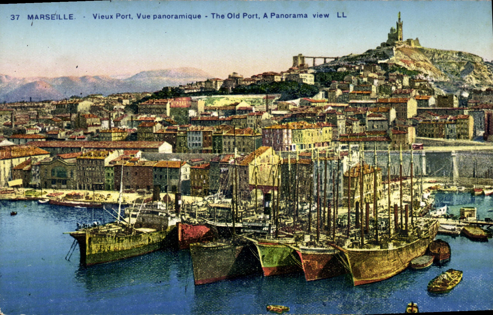 CPA Marseille Vieux Port Vue Panoramique Bateaux