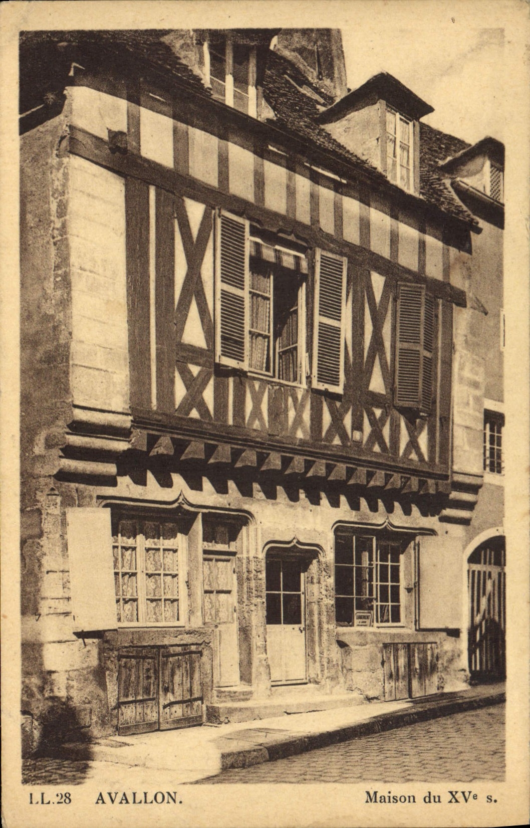 CPA Avallon Maisson du XV e s 