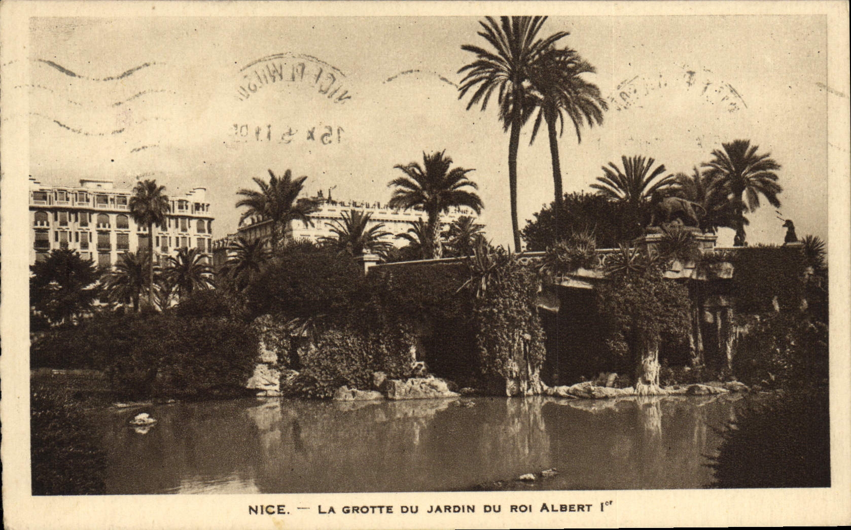 CPA Nice La Grotte du Jardin du Roi Albert 1er