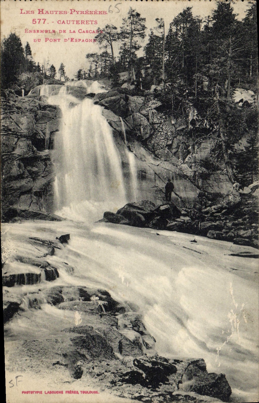 CPA Cauterets Ensemeble de la cascade du pont d'Espagne
