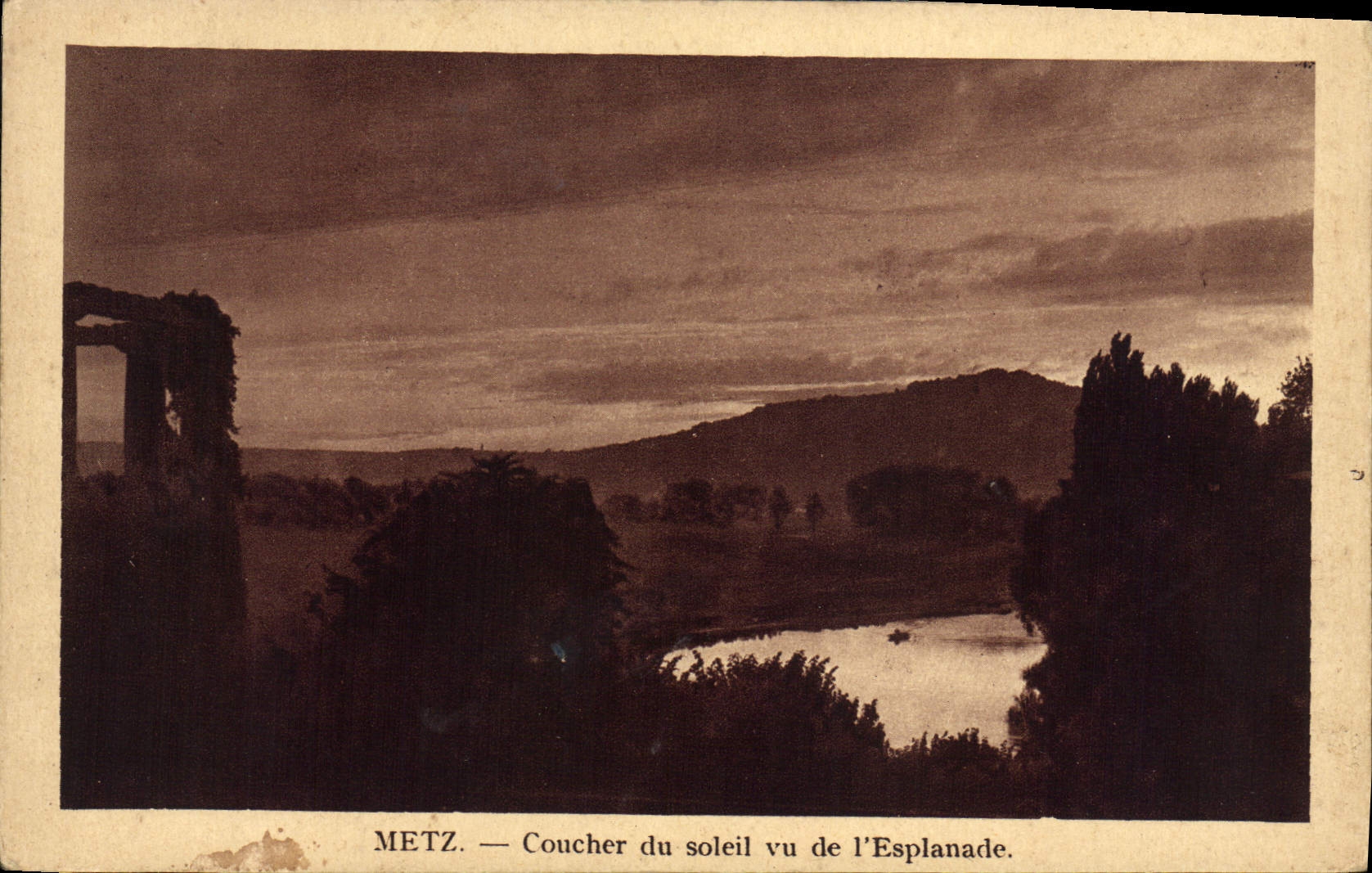 CPA Metz Coucher du Soleil vu de l'Esplanade