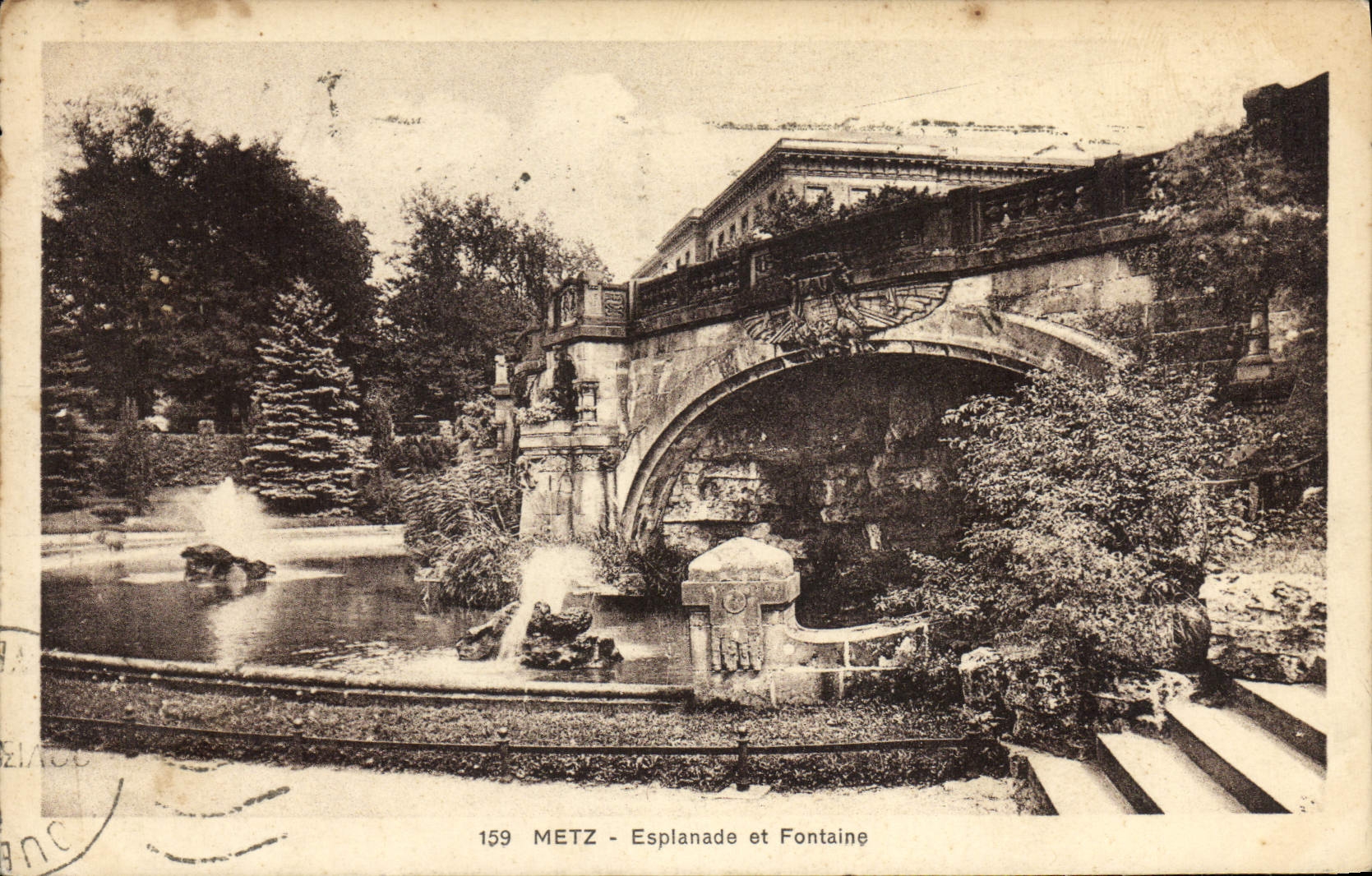 CPA Metz Esplanade et Fontaine