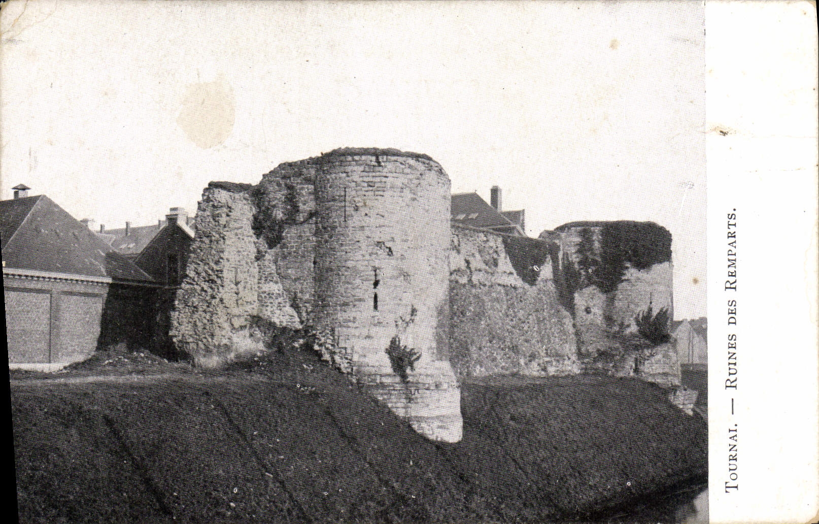 CPA Tournai Ruines Des Remparts