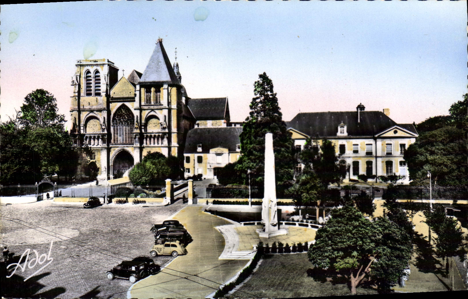 MODERN CARD Mans the Church Notre Dame of the Seam Prefecture and monument of the release