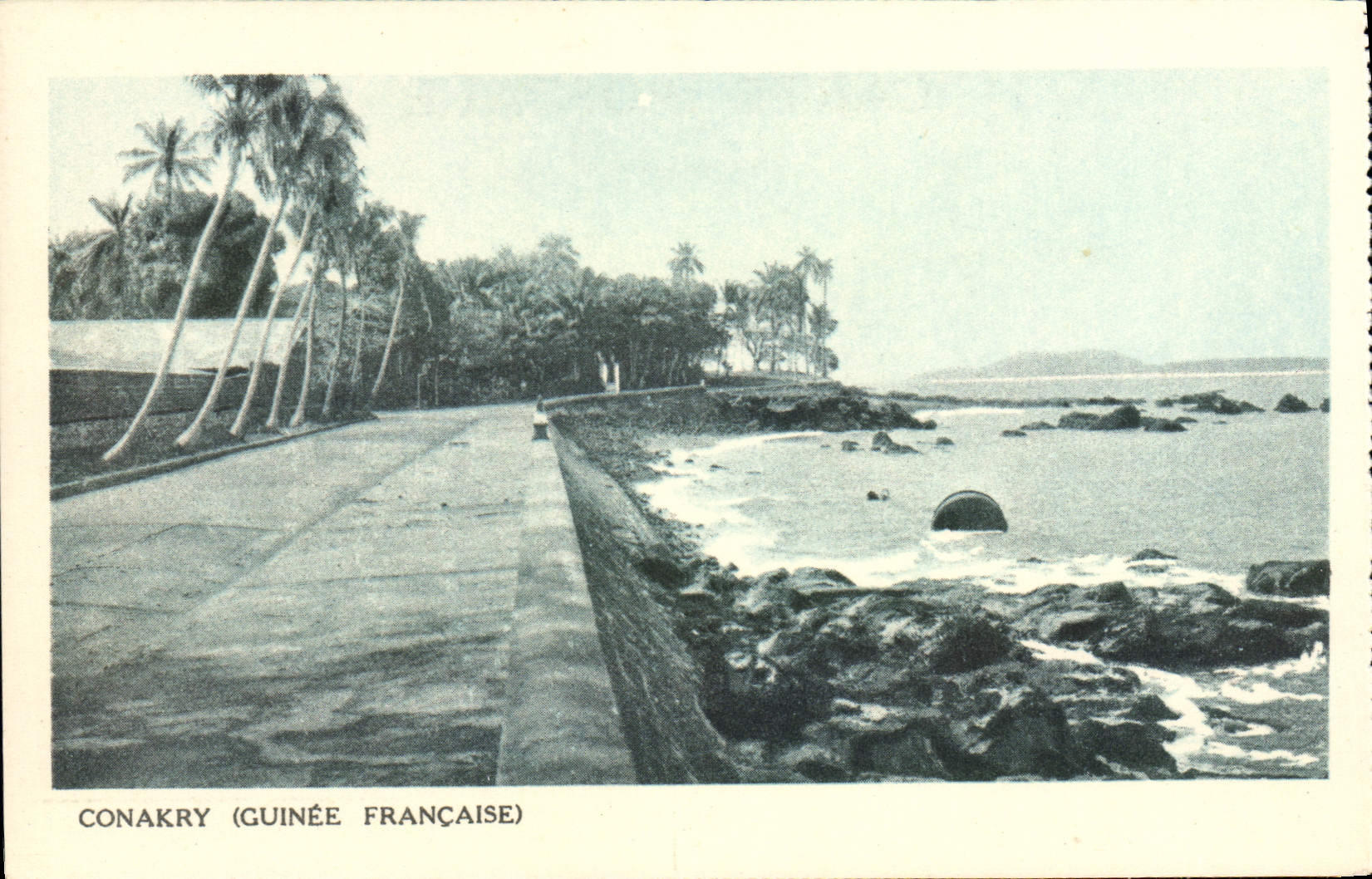 VINTAGE POSTCARD Conakry Guinea