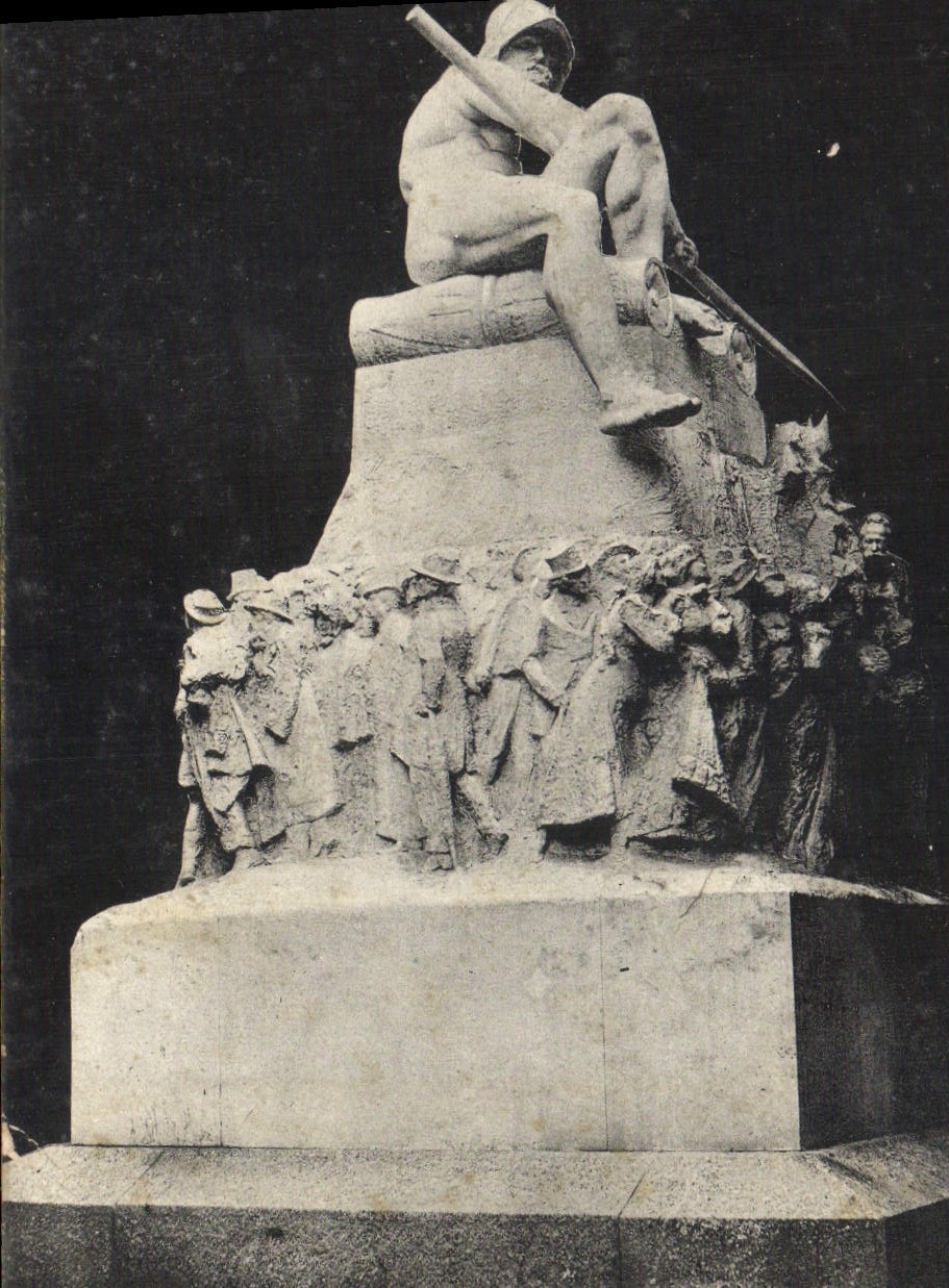 VINTAGE POSTCARD Monumento has Felice Cavallotti