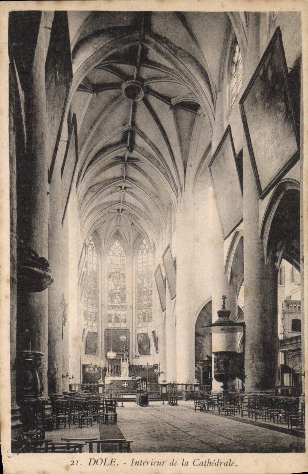 CPA Dole Interieur de la Cathedrale