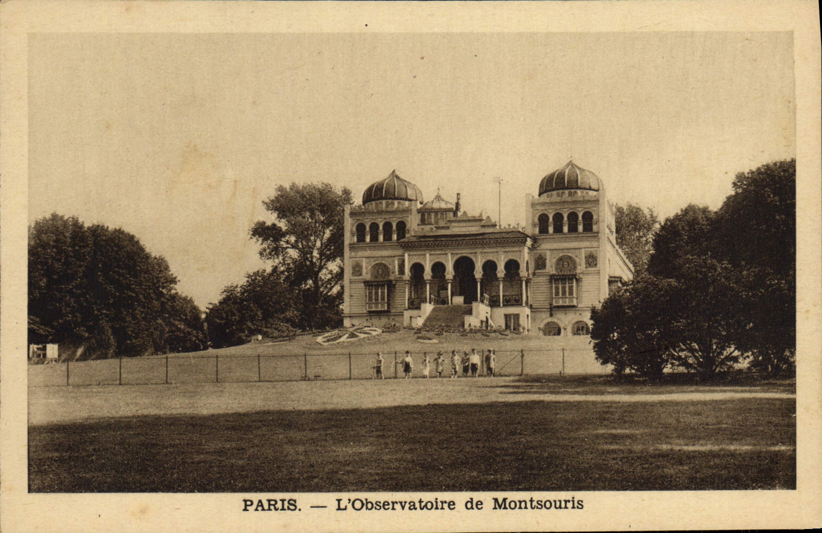 VINTAGE POSTCARD Paris the Observatory of Montsouris