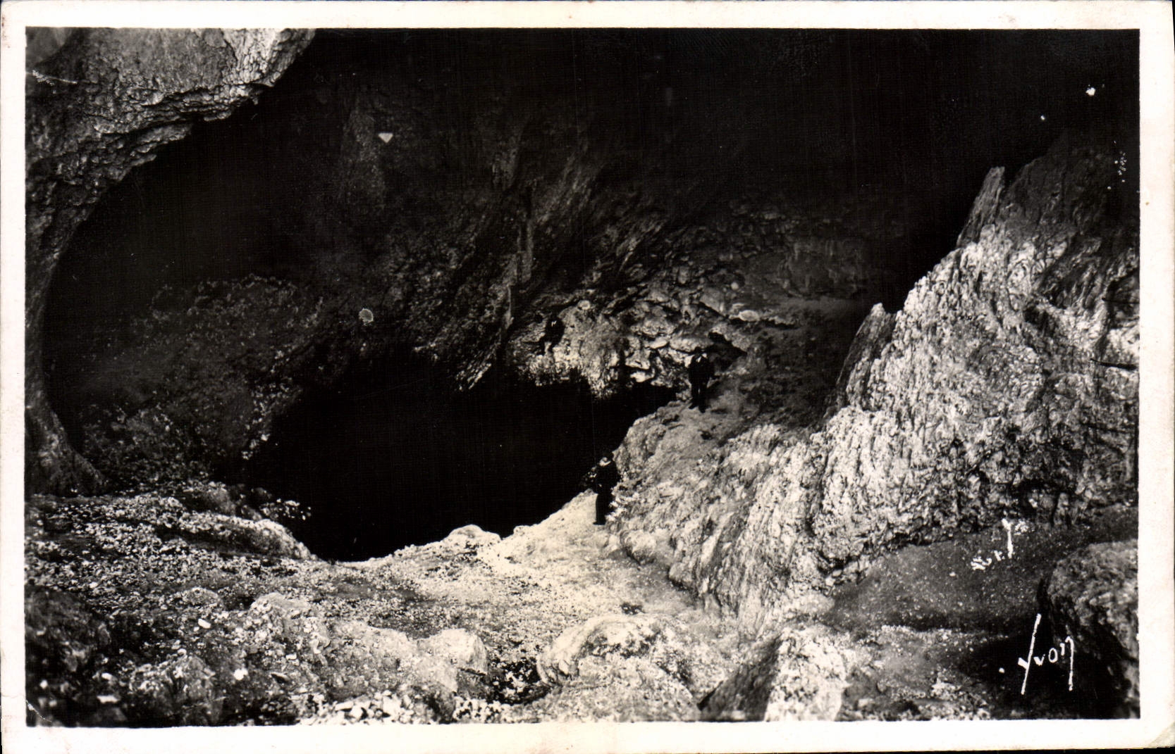 MODERN CARD Fountain of Vaucluse the Pit for the Period of dryness