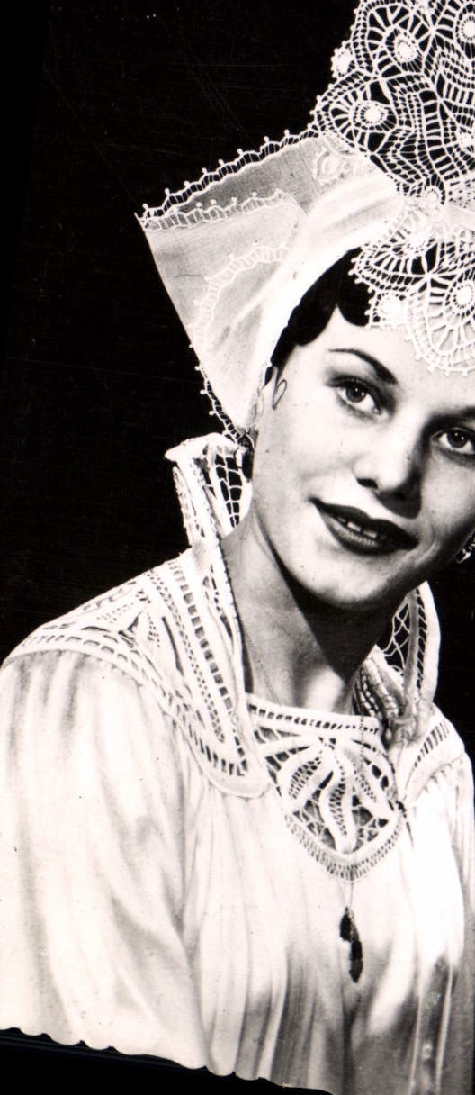 VINTAGE POSTCARD Costume Sanded Cap Details Sables d'Olonne Folklore