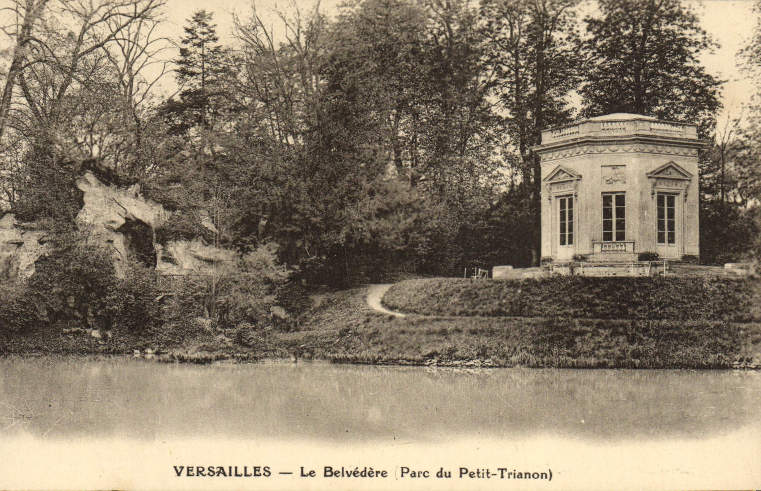 CPA Versailles Le Belvedere Parc du Petit Trianon