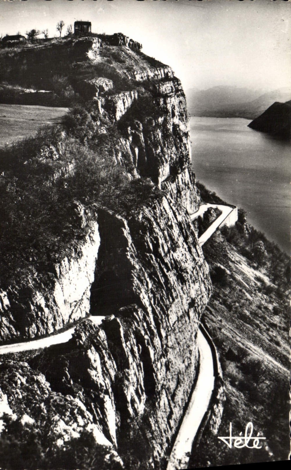 POSTAL MODERNA roca de Chambotte y el lago de Le Bourget