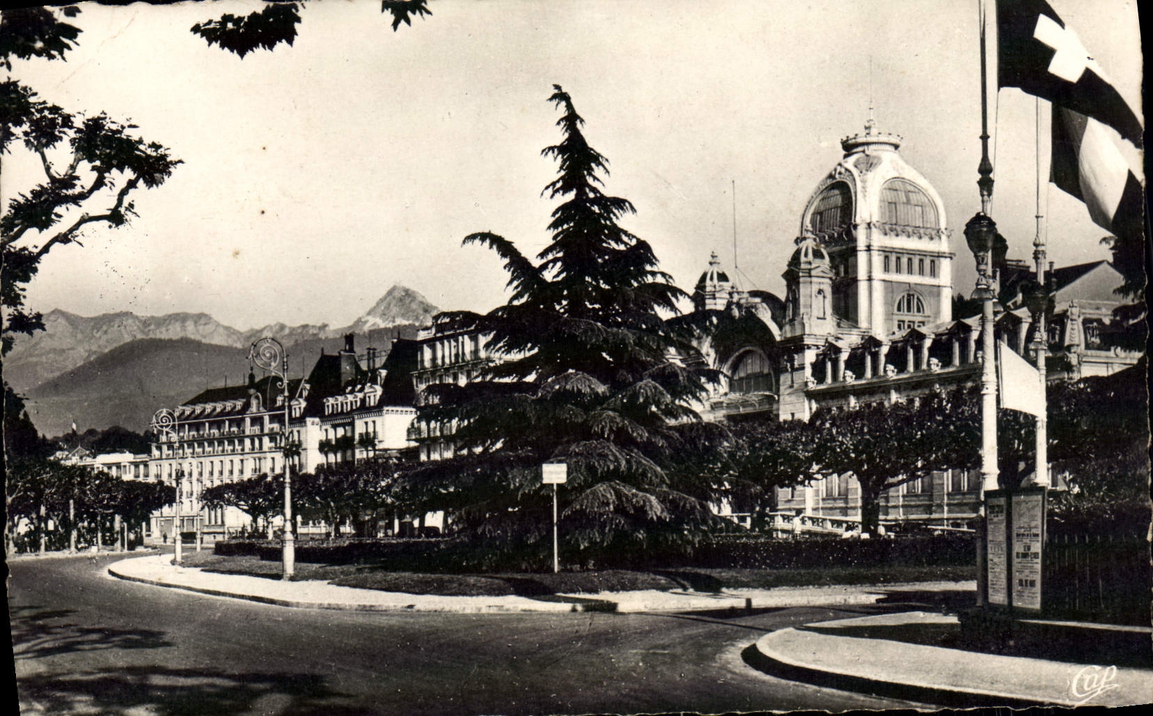 MODERN CARD Evian Les Bains and the Tooth of Oche