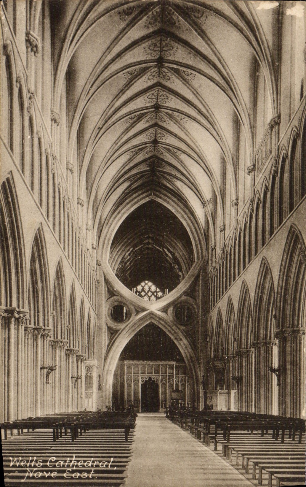 VINTAGE POSTCARD Wells Cathedrals Nave East