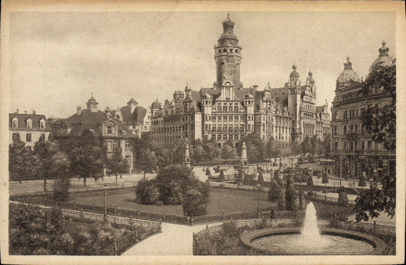 VINTAGE POSTCARD Leipzig Neues Rathaus