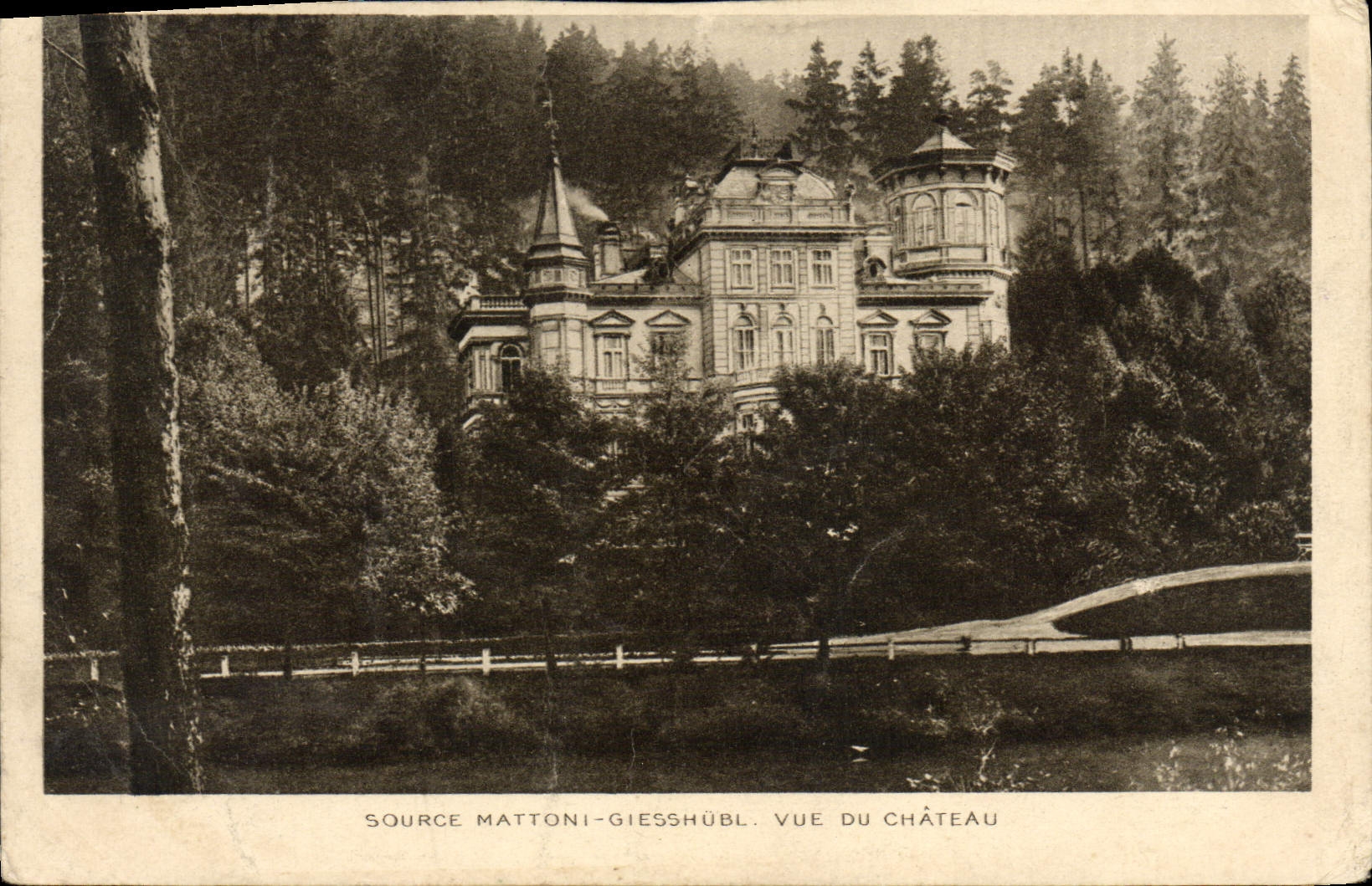 CPA Source Mattoni Giesshubl Vue du chateau