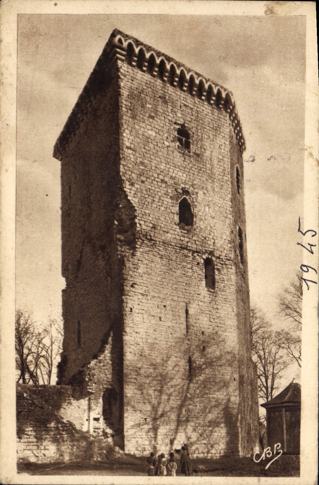 VINTAGE POSTCARD Orthez the Tower