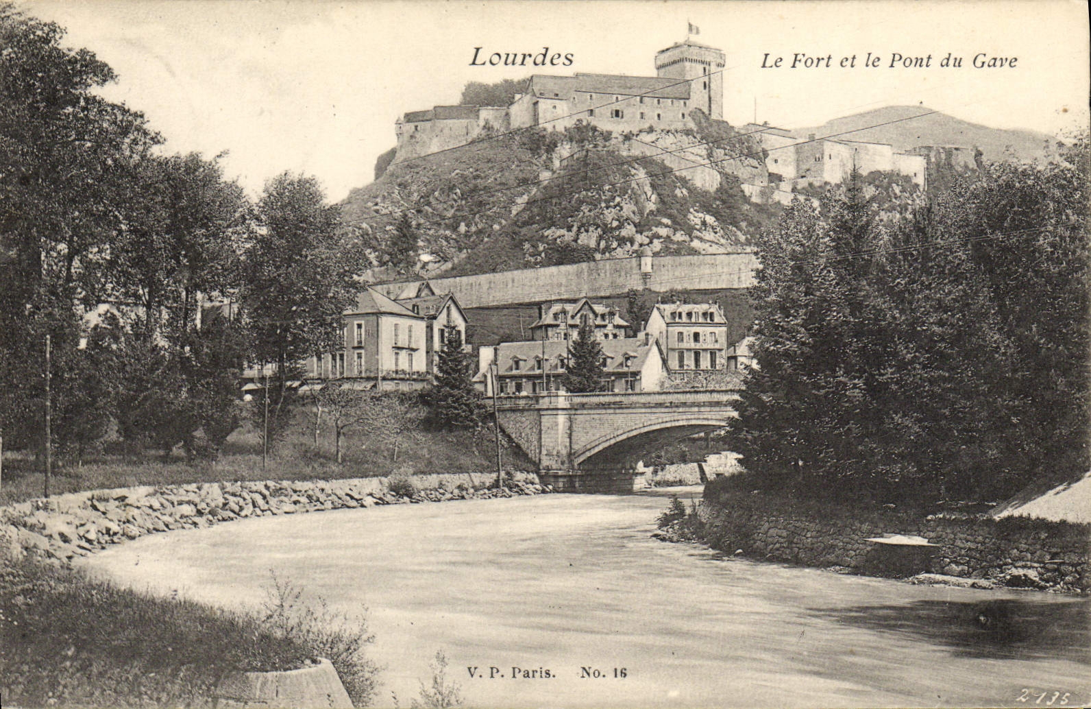 VINTAGE POSTCARD Heavy the Fort and the Bridge of Gave