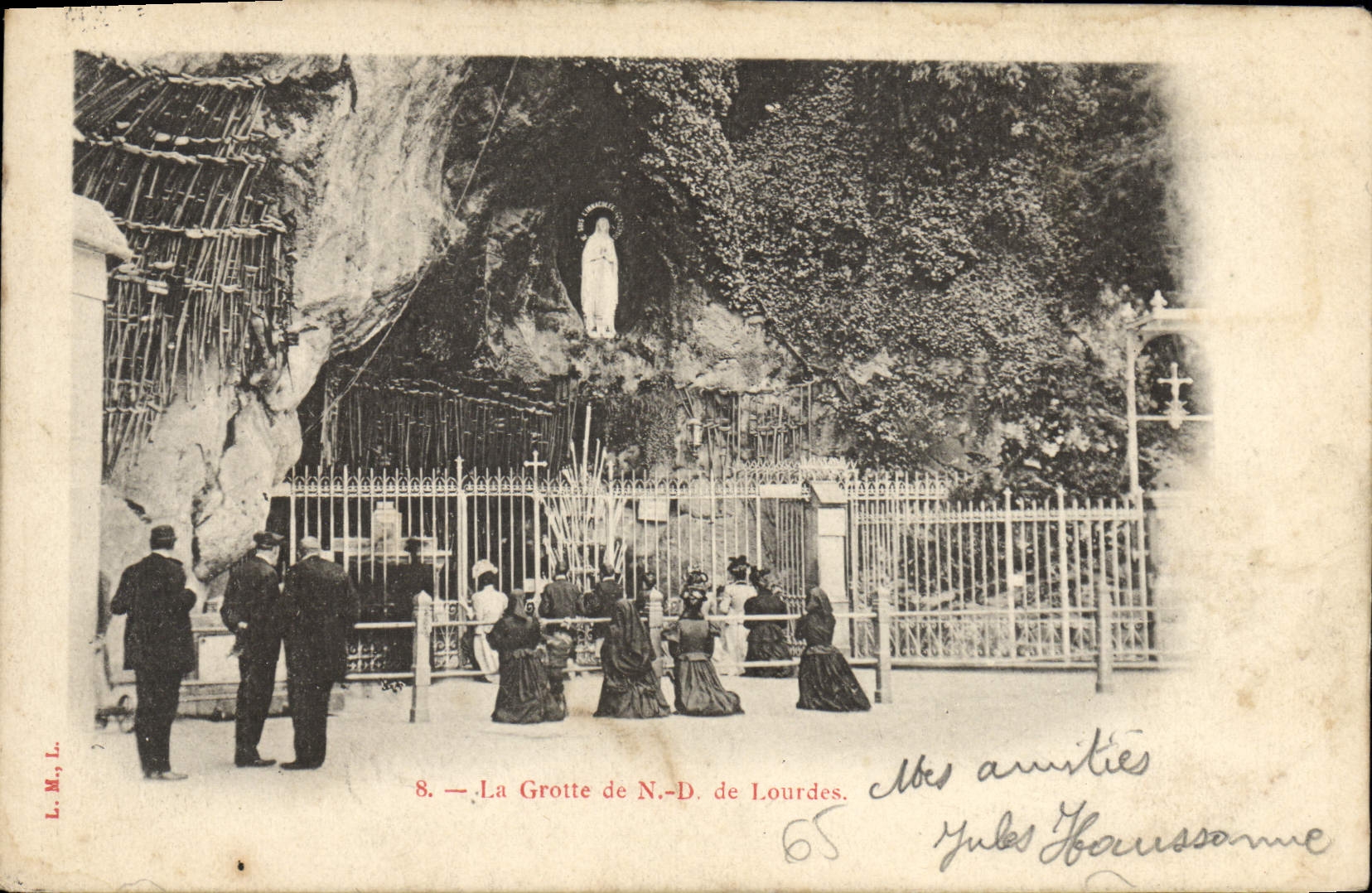 VINTAGE POSTCARD Heavy the Cave of Notre Dame