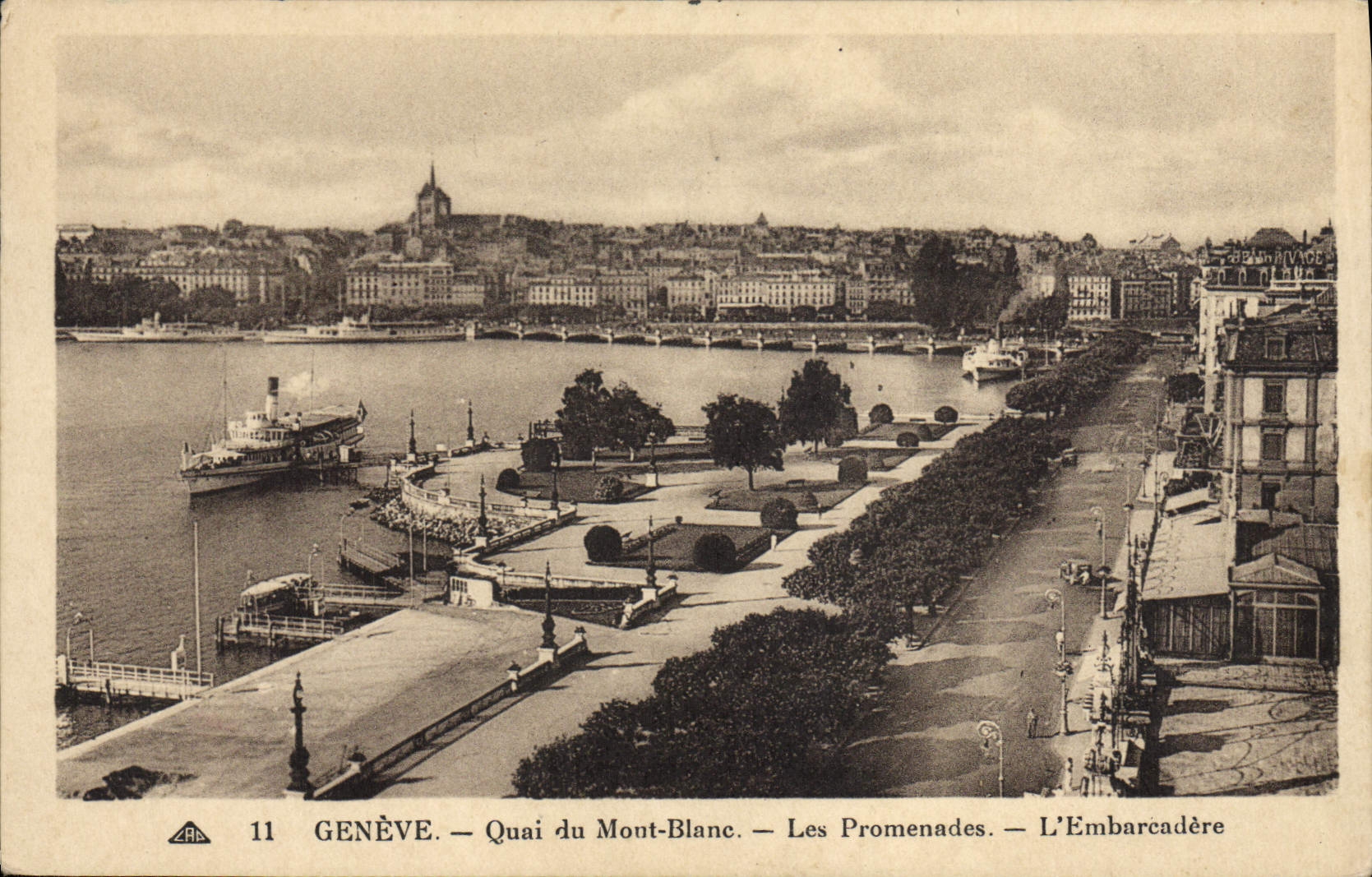 CPA Geneve Quai Du Mont Blanc Les Promenades L'Embarcadere