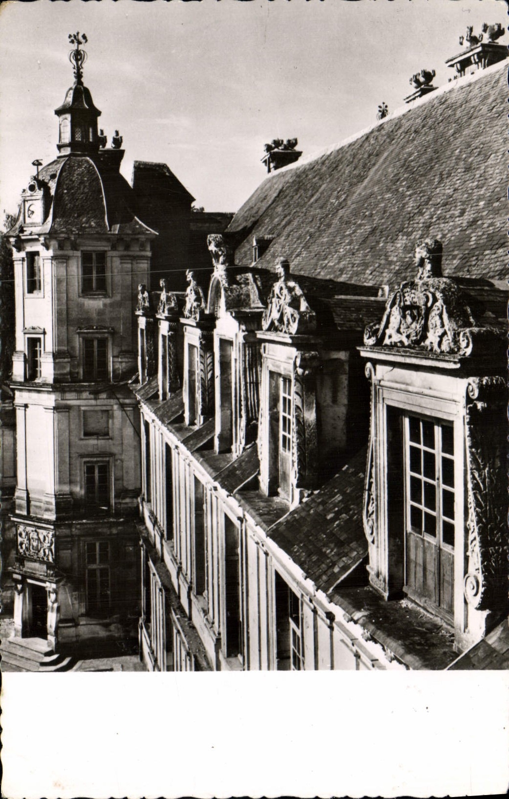 MODERN CARD Castle De Tanlay Details Of the Windows