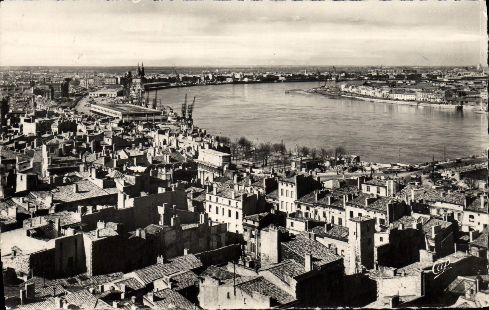 MODERN CARD Bordeaux Quays And the Port