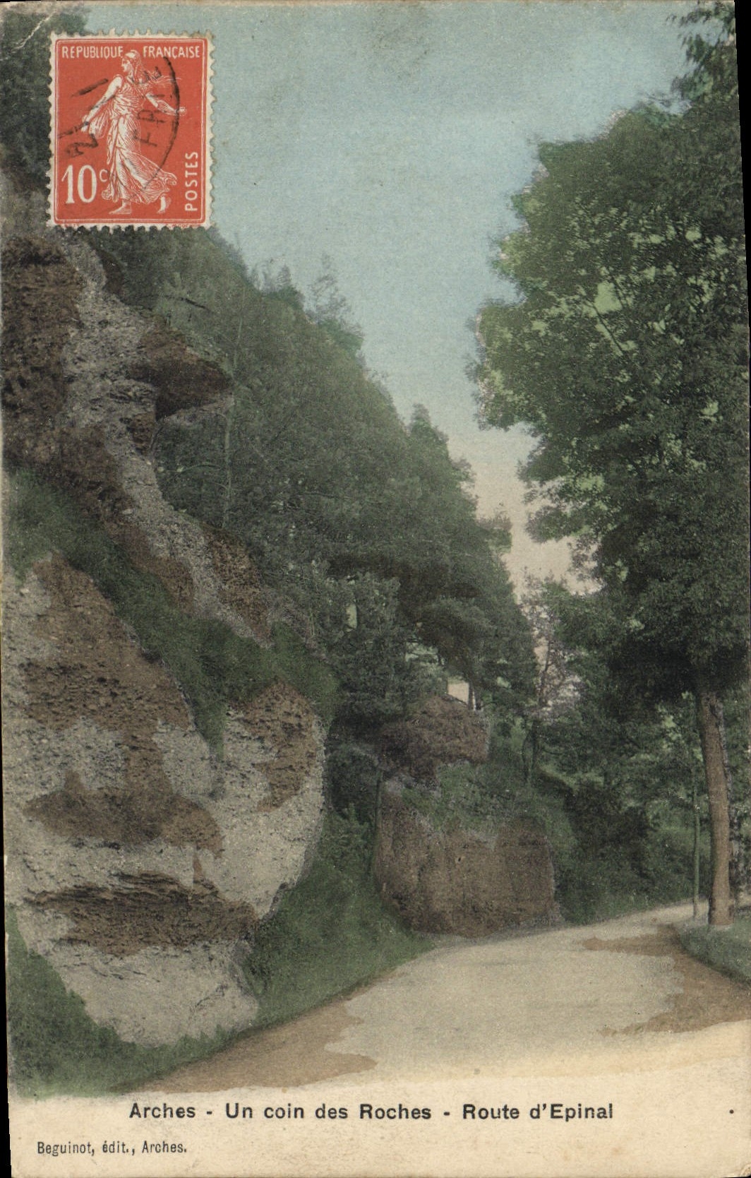 La POSTAL de la VENDIMIA arquea una esquina del camino D Epinal de las rocas