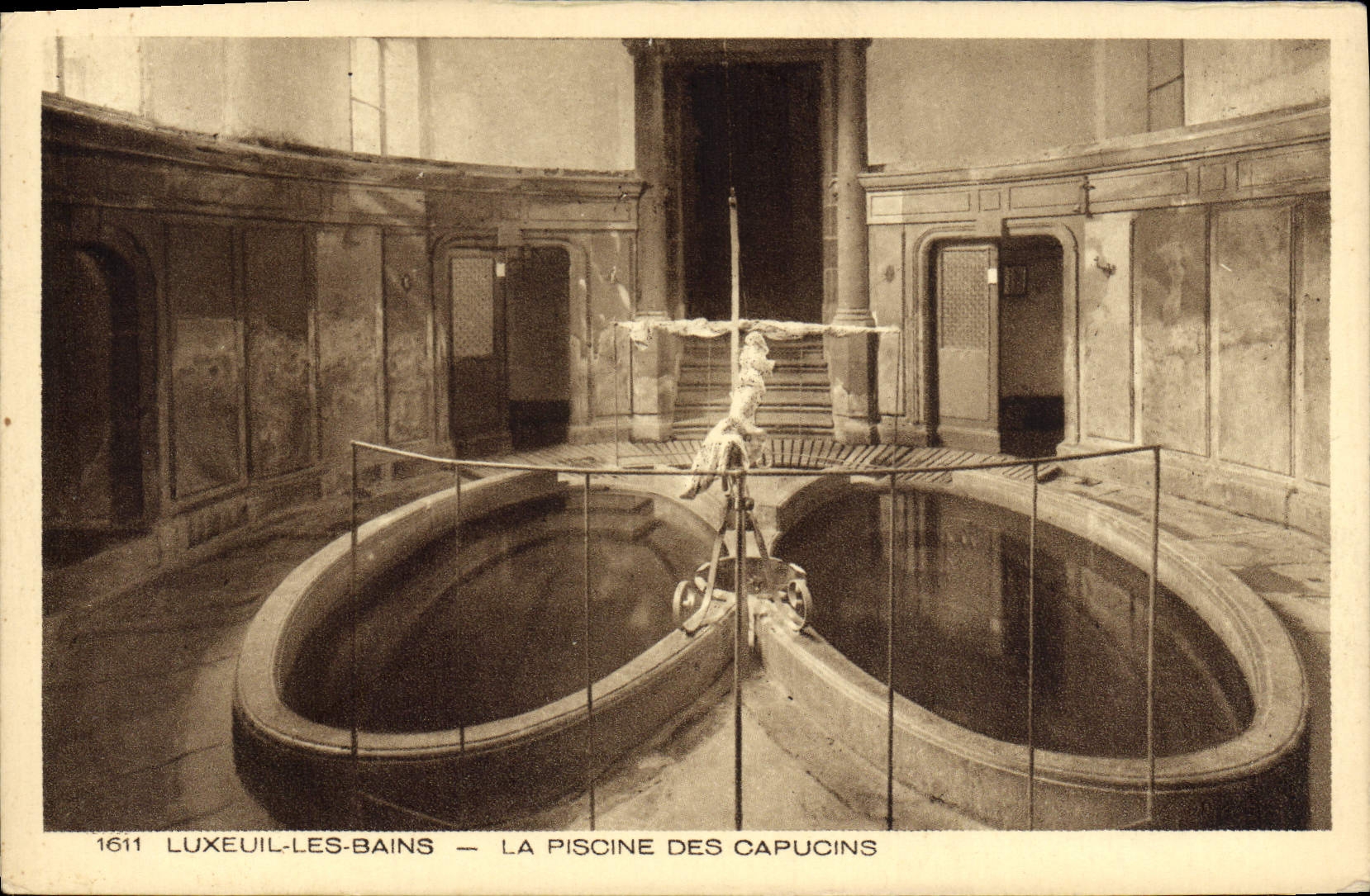 VINTAGE POSTCARD Luxeuil Les Bains the Swimming pool Of the Capuchins