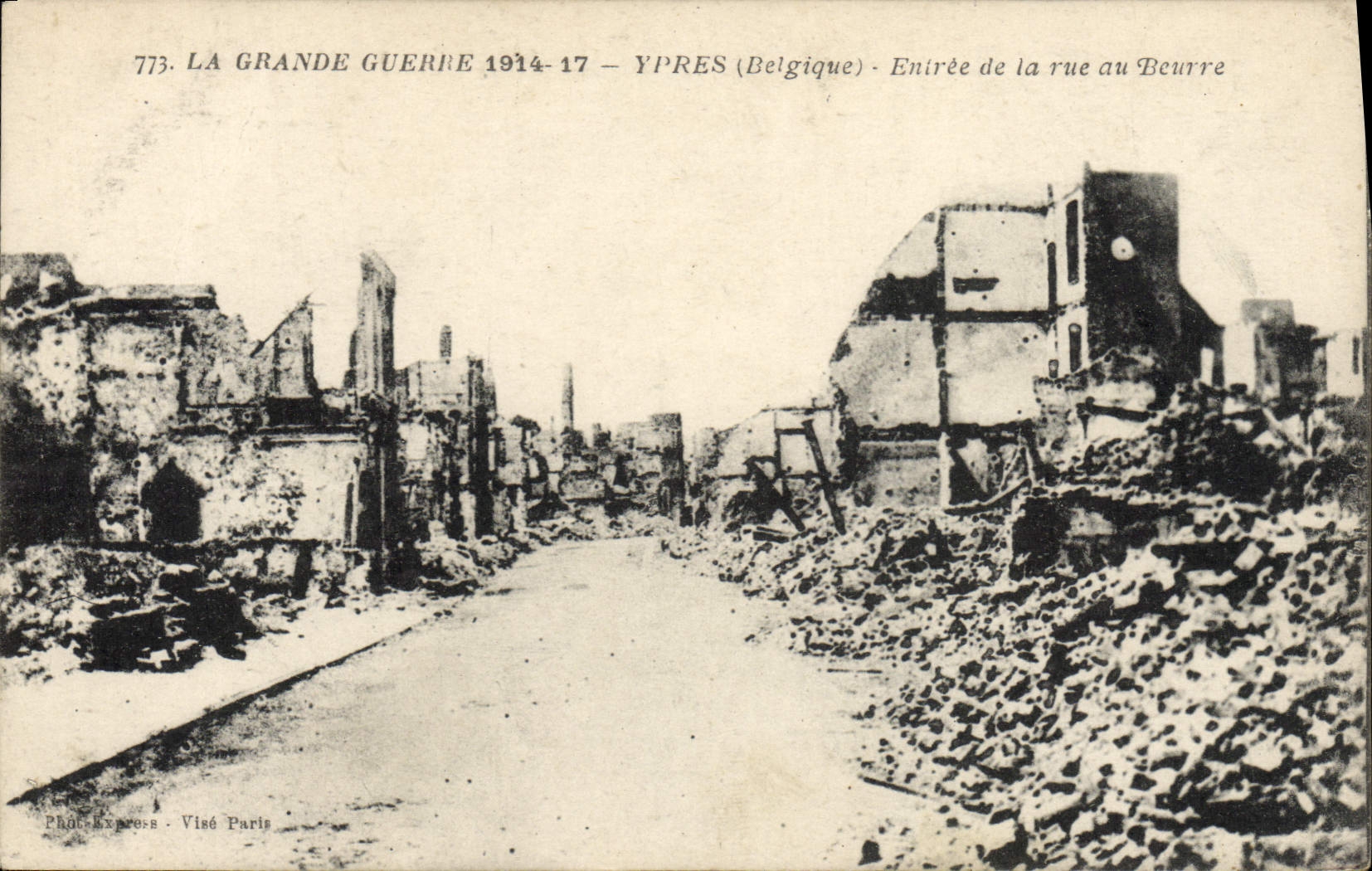 VINTAGE POSTCARD the Ypres Great War Entered of the street of Militaria butter