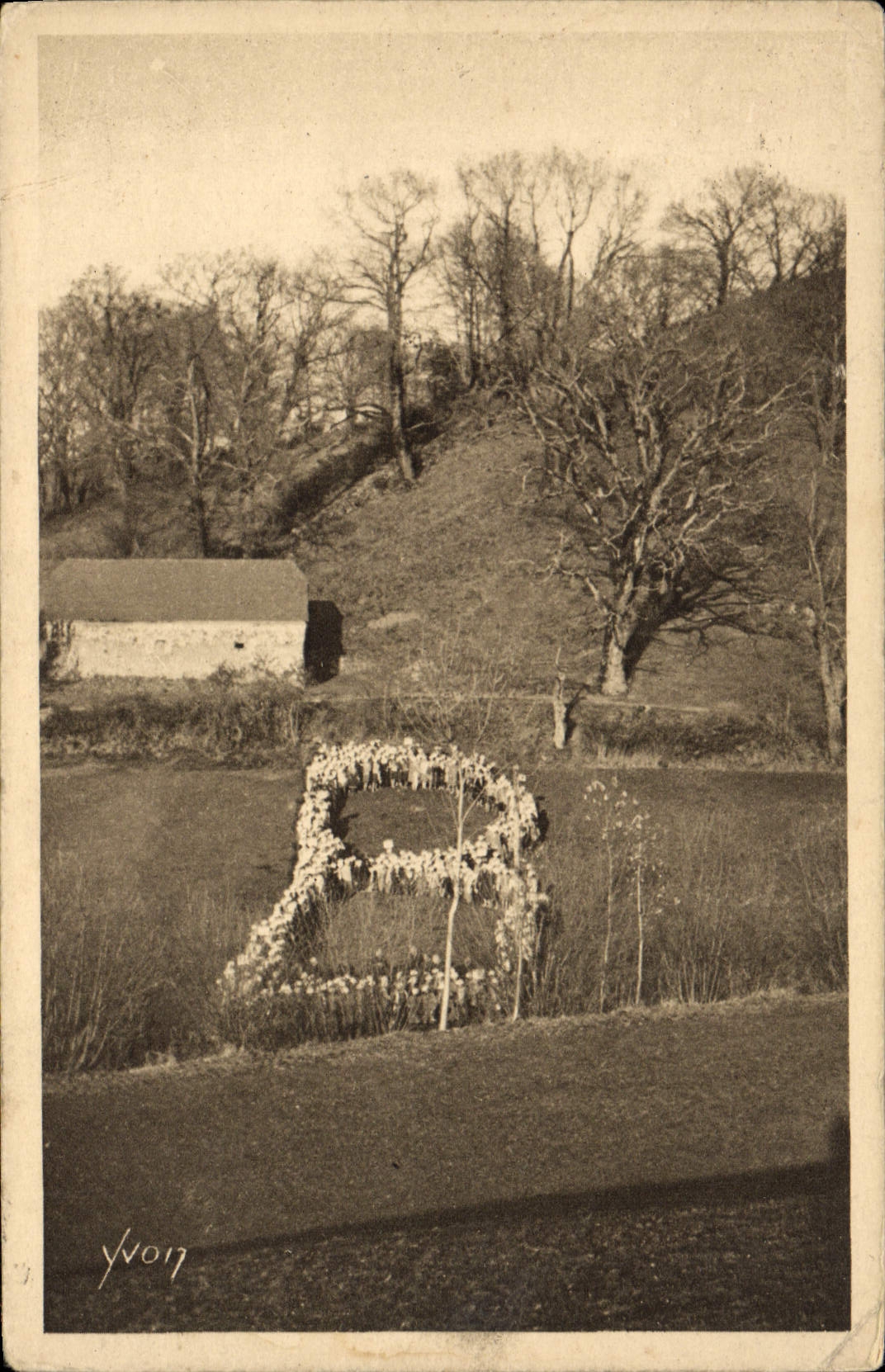 VINTAGE POSTCARD Lourdes Bernadettes has Lourdes B symbolic system close to the sheep-fold