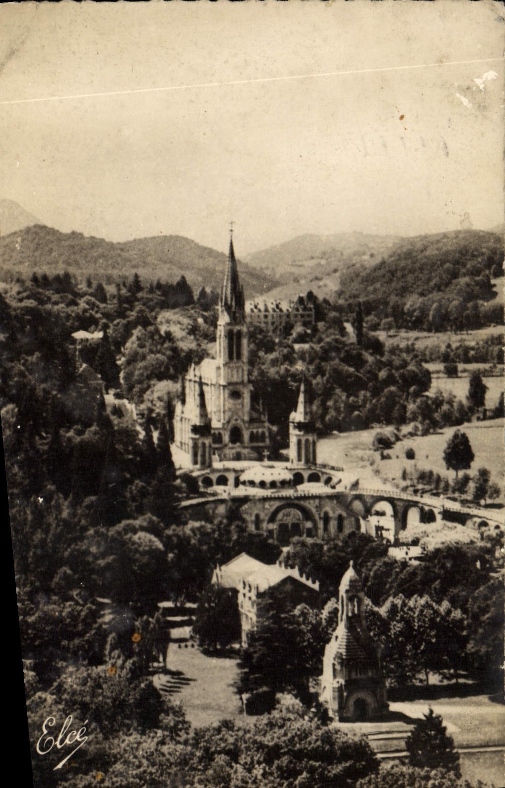 VINTAGE POSTCARD Heavy the Interallied Monument