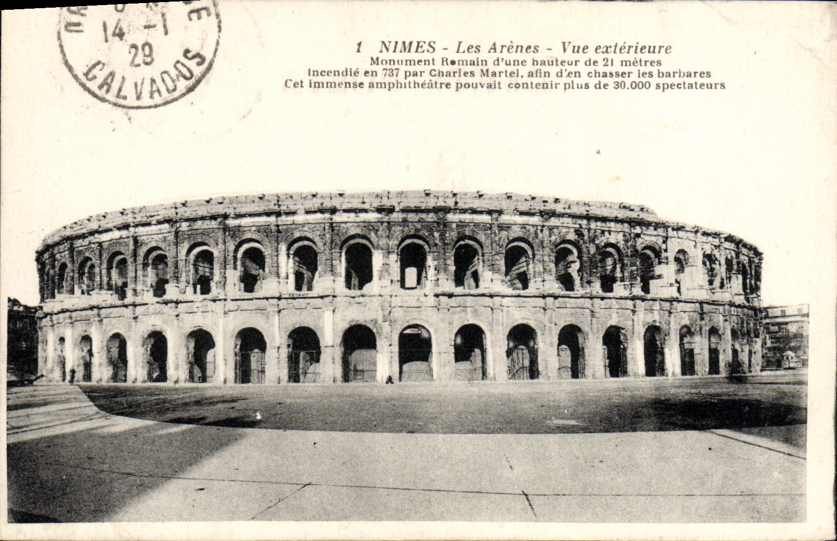 CPA Nimes Les Arenes Vue Exterieure