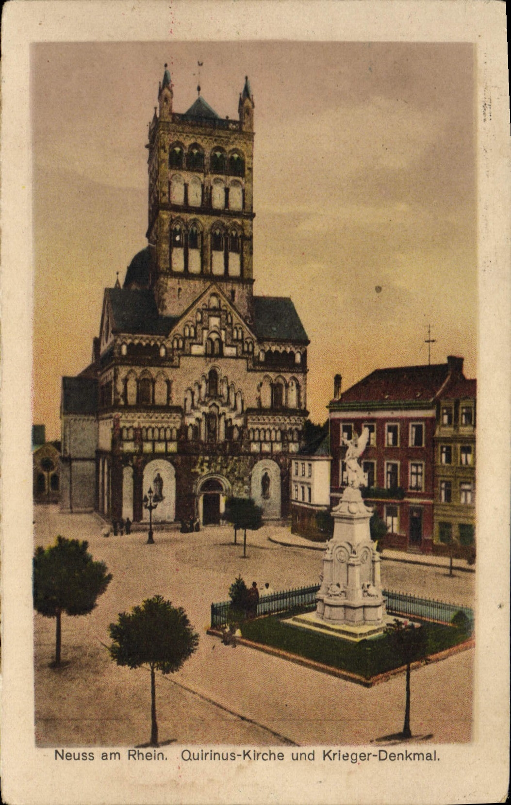 VINTAGE POSTCARD Neuss amndt Rhein Quirinus Kirche und Krieger Denkmal