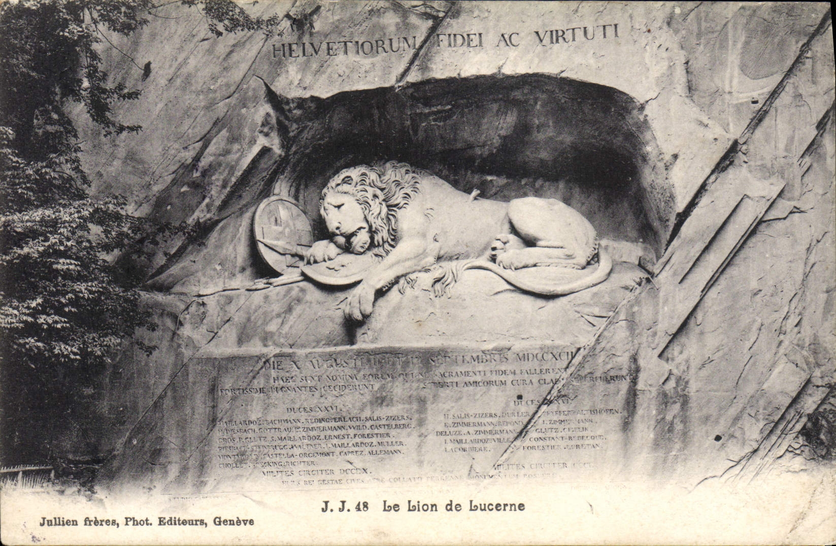 VINTAGE POSTCARD the Lion of Lucerne