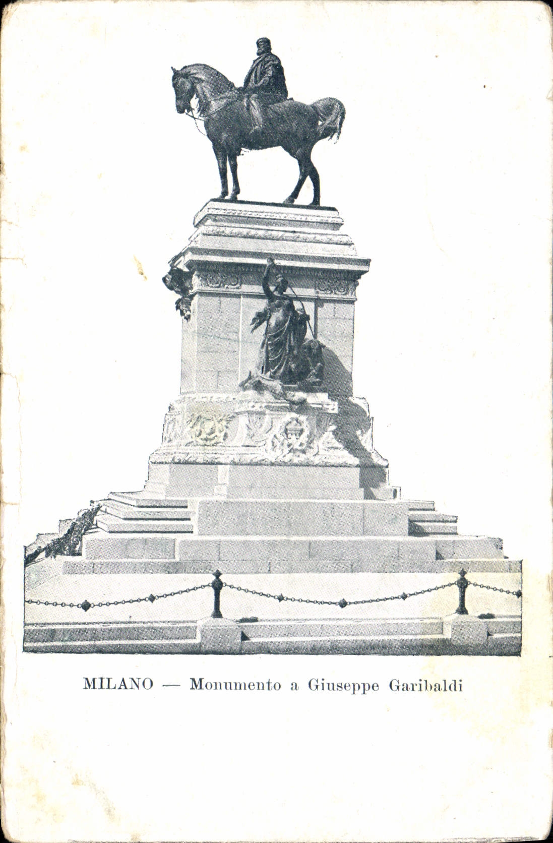 VINTAGE POSTCARD Milano Monumento has Giusepe Garibaldi