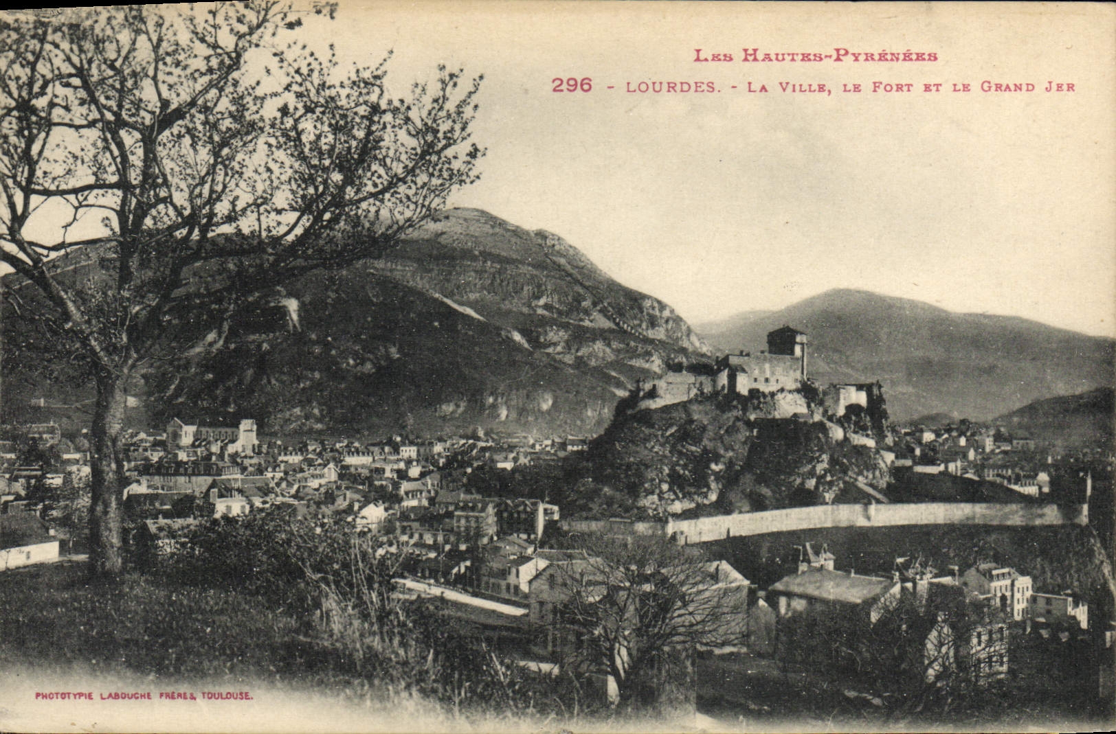 VINTAGE POSTCARD Heavy Cheap the Fort and Large Jer