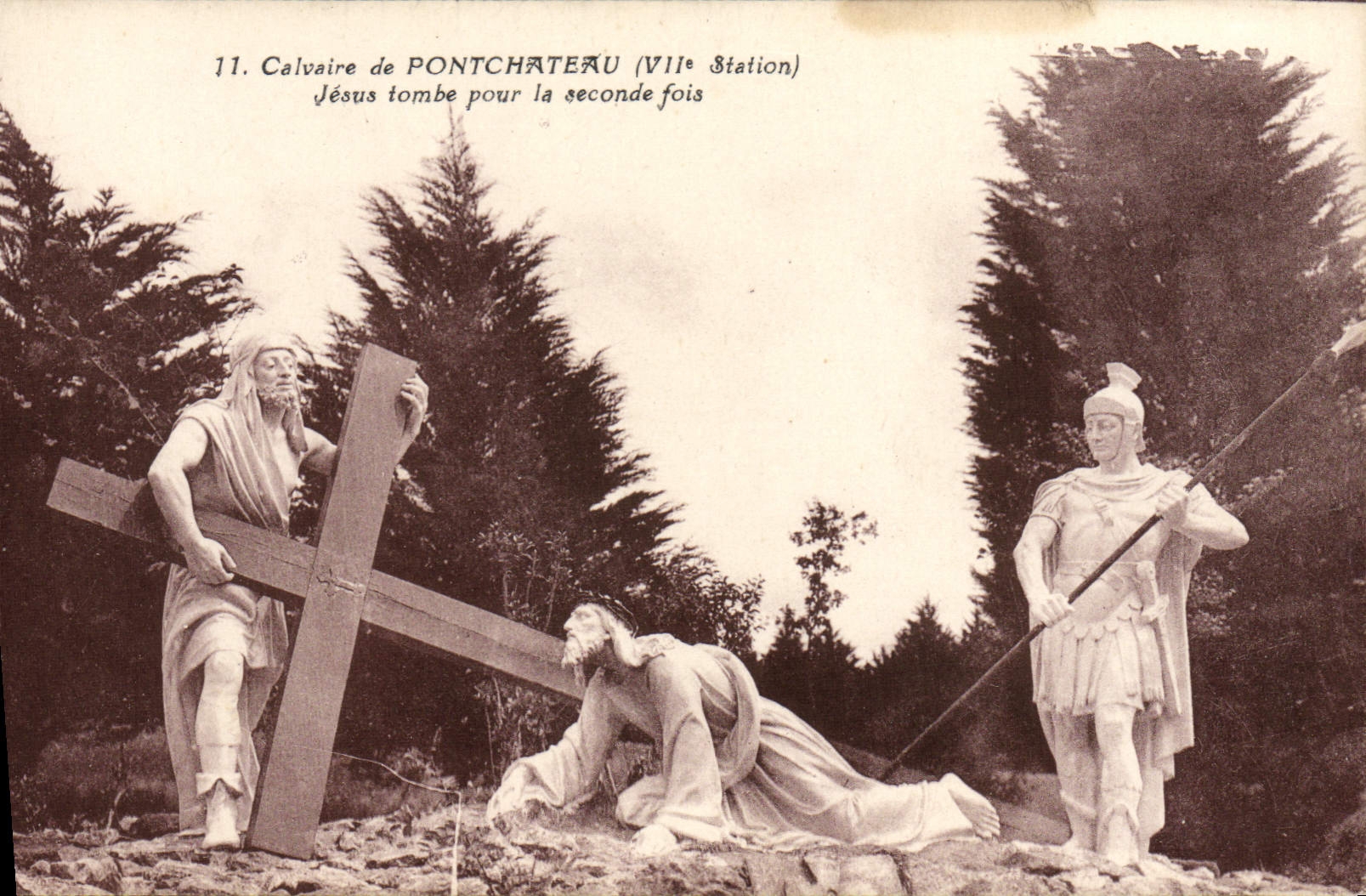 VINTAGE POSTCARD Calvaire of Pontchateau Jesus falls for the second time