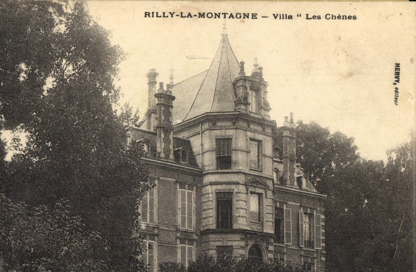 VINTAGE POSTCARD Rilly the Mountain Villa Oaks