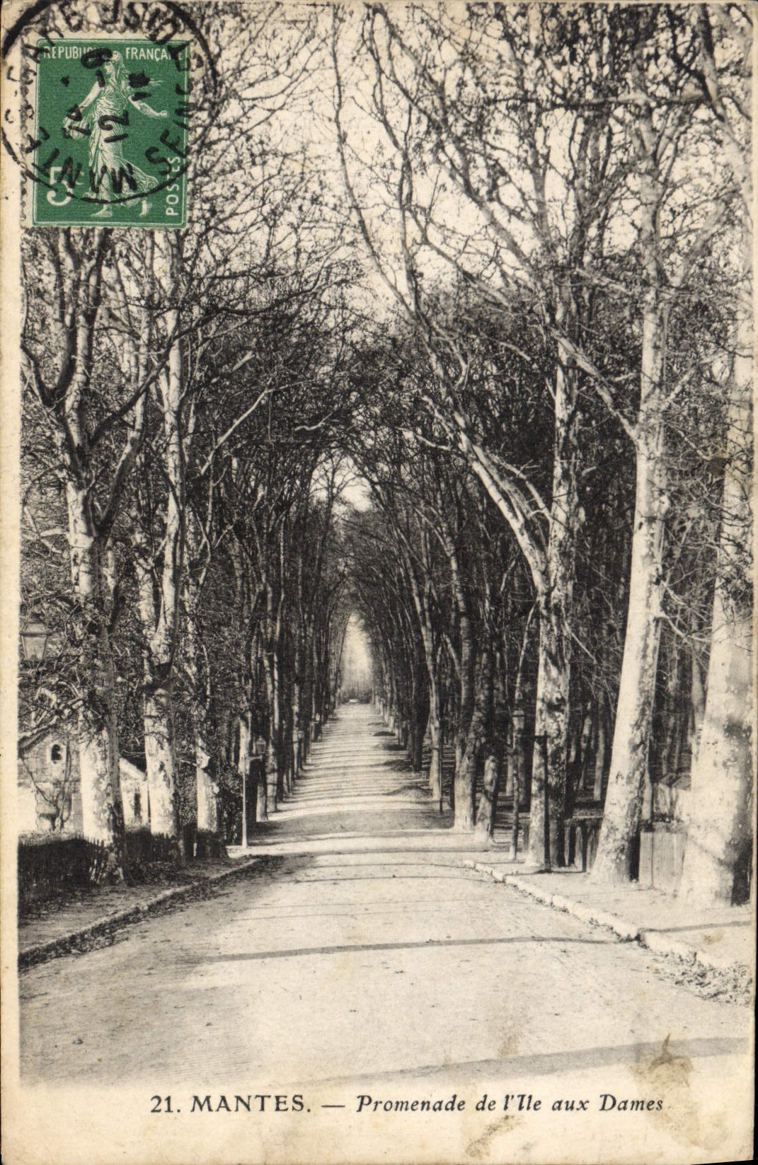 VINTAGE POSTCARD Mantes Walk of with the Ladies