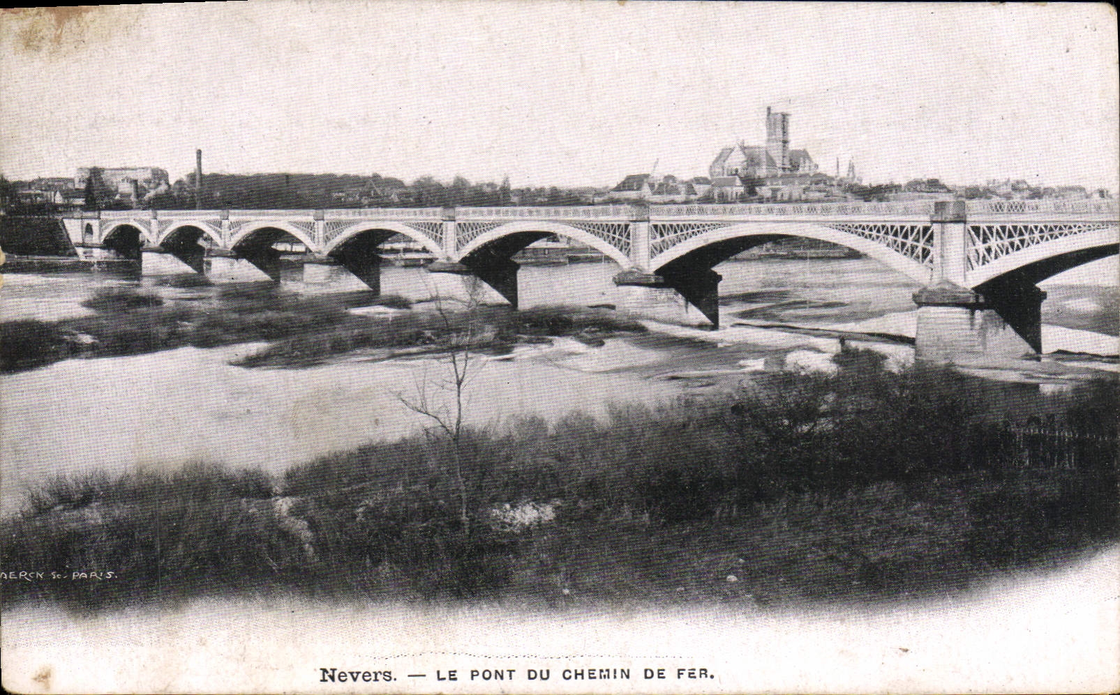 POSTAL Nevers de la VENDIMIA el puente del ferrocarril
