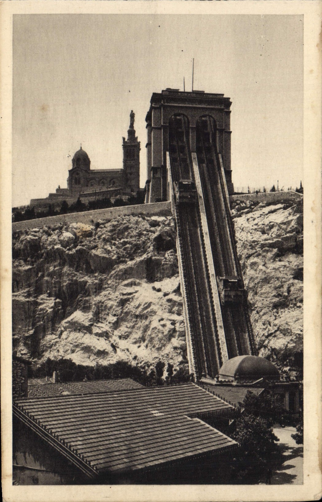 CPA Marseille Ascenseurs ND de la Garde 