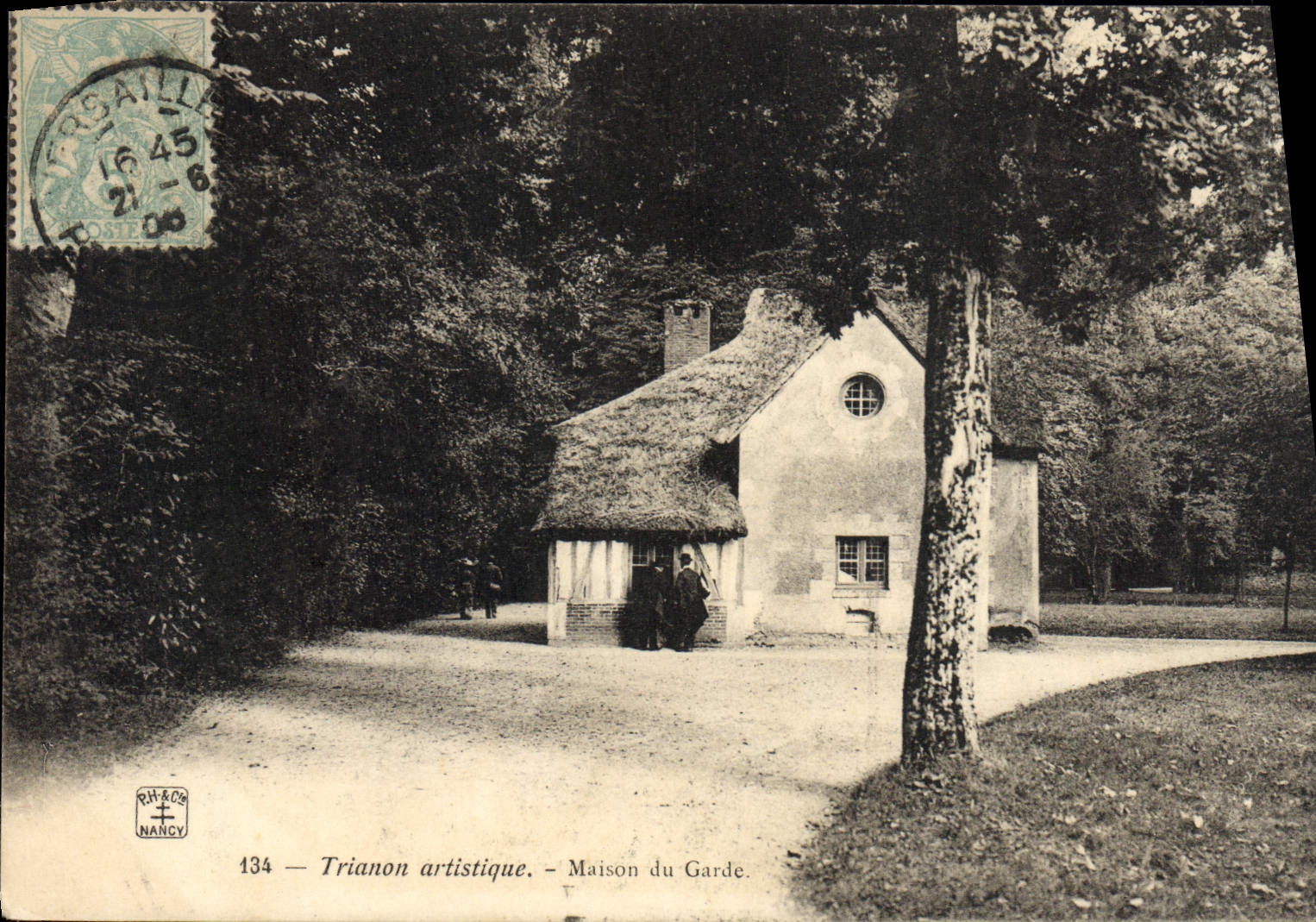 VINTAGE POSTCARD Trianon artisic House of the Versailles Guard
